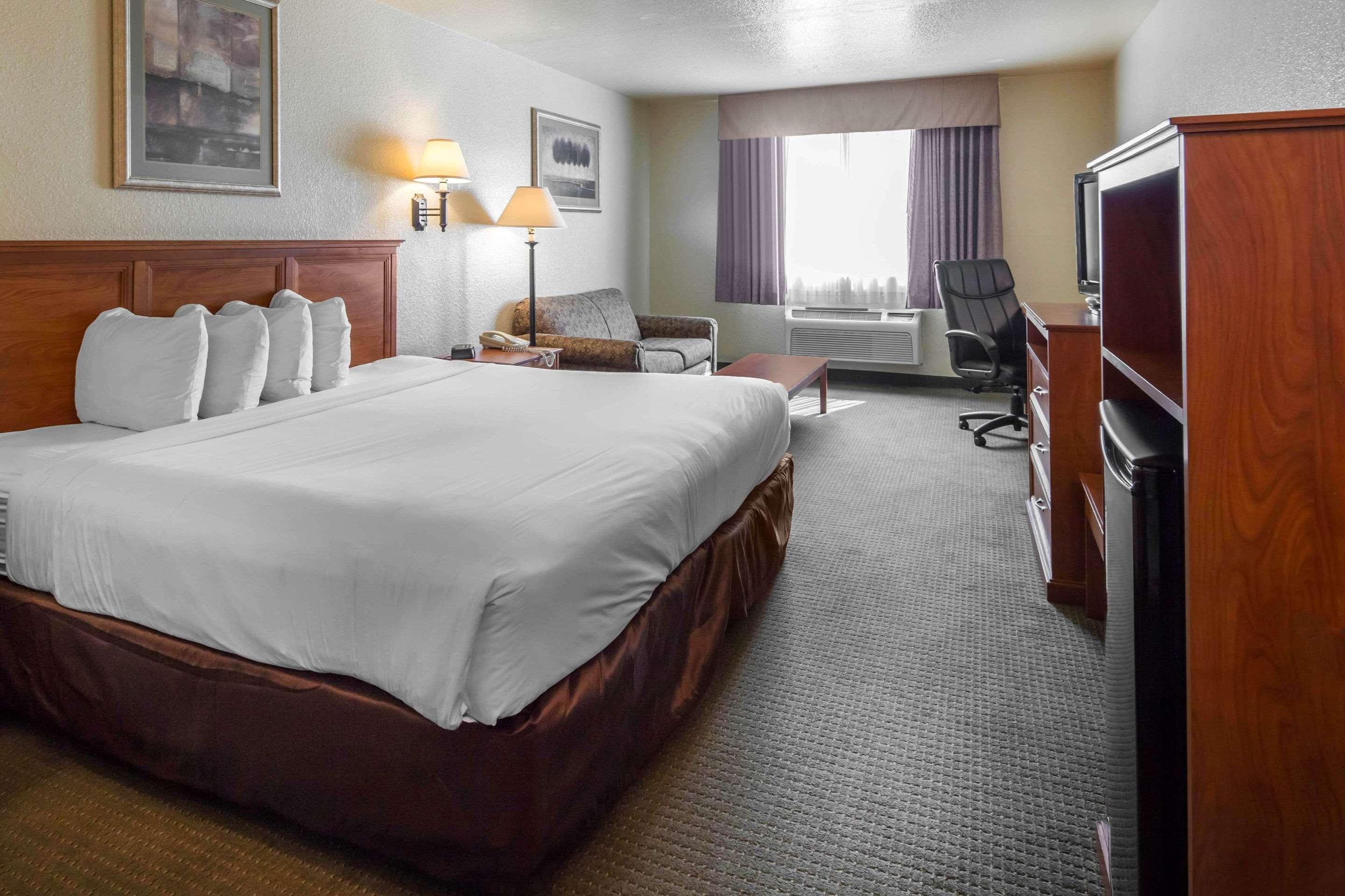 Quality Inn Alpine Exterior photo