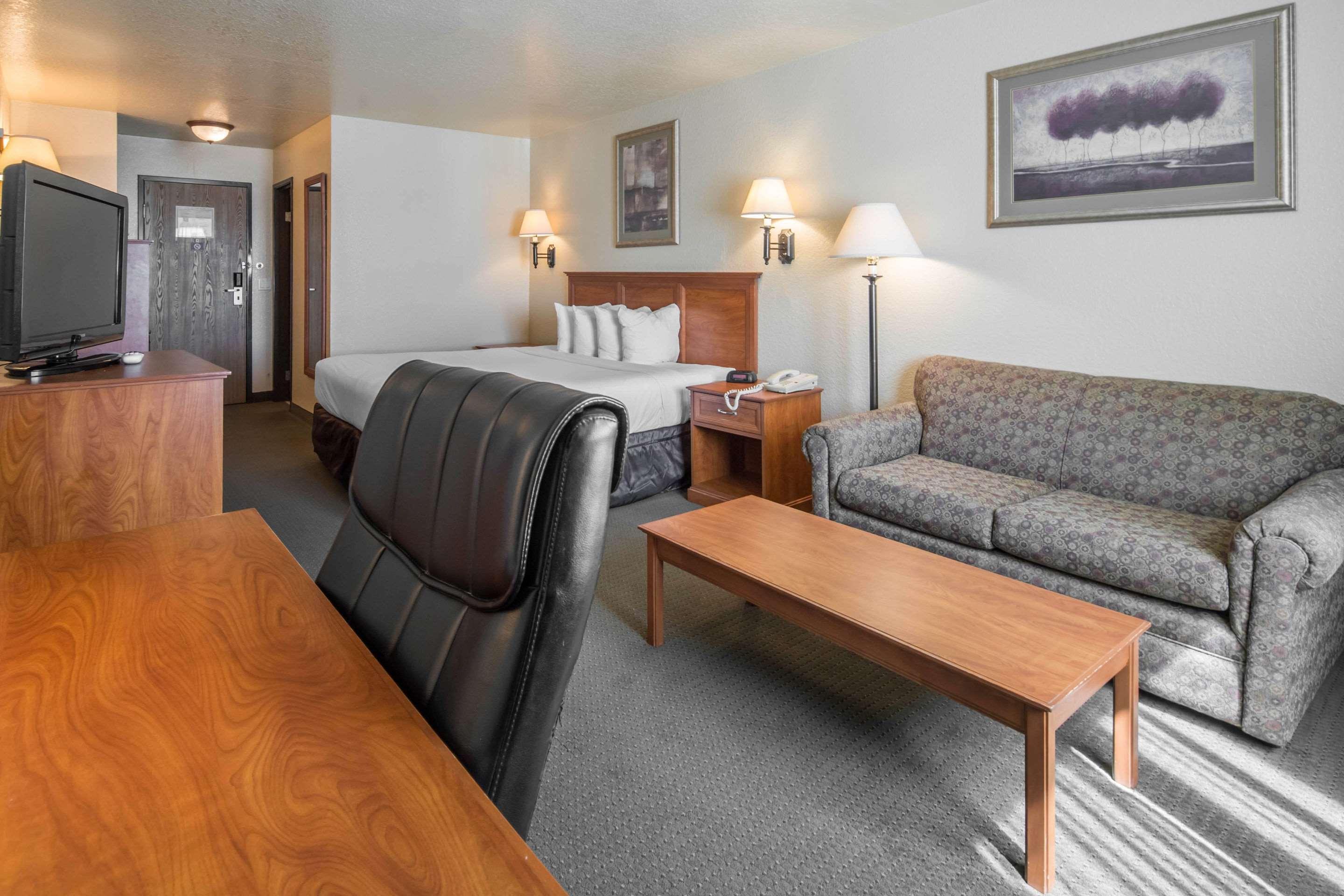 Quality Inn Alpine Exterior photo