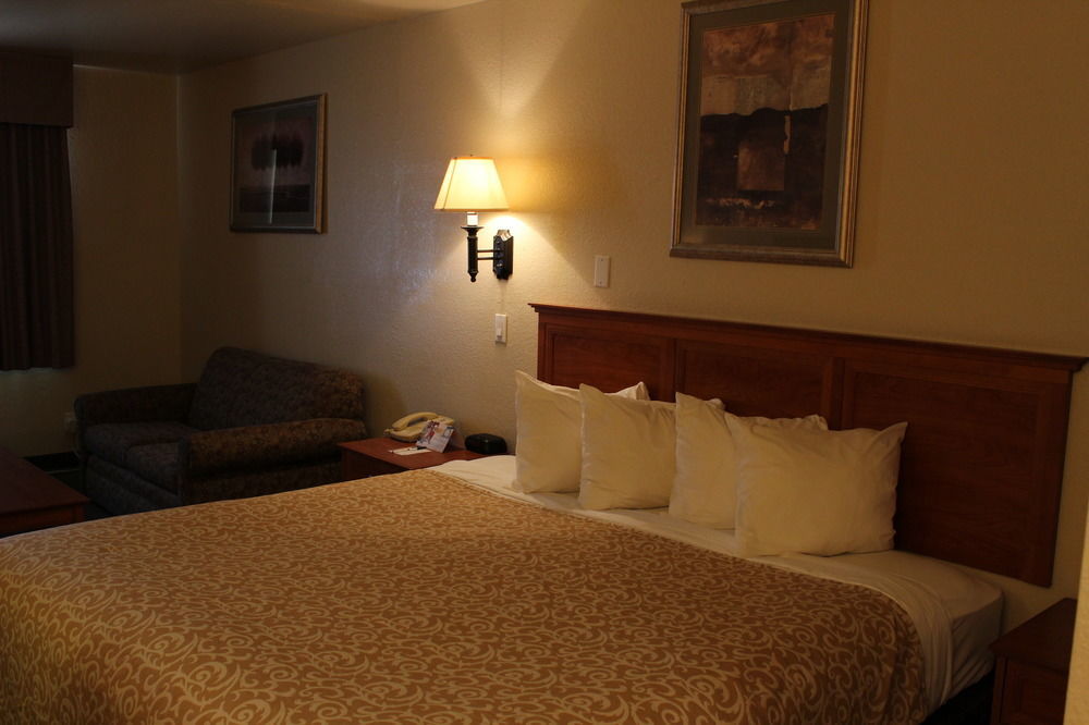 Quality Inn Alpine Exterior photo